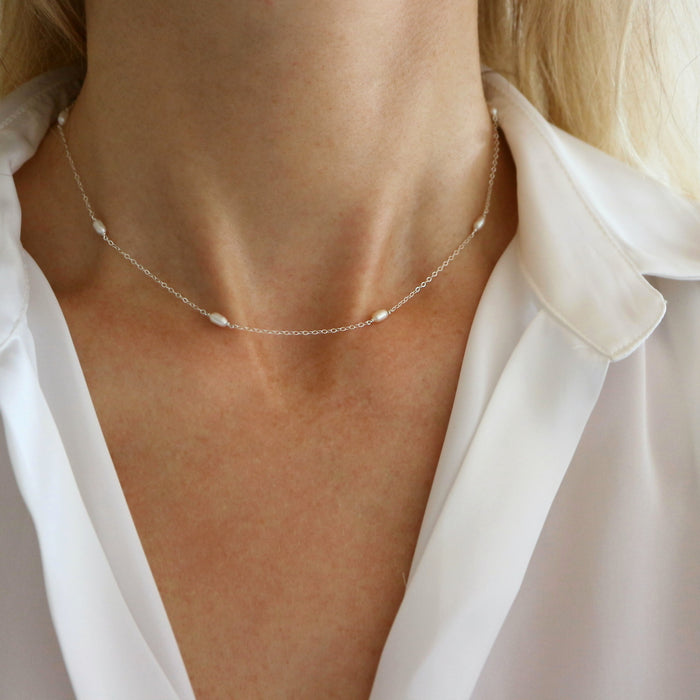 ARTEMIS | Stříbrný minimalistický náhrdelník s perlami
