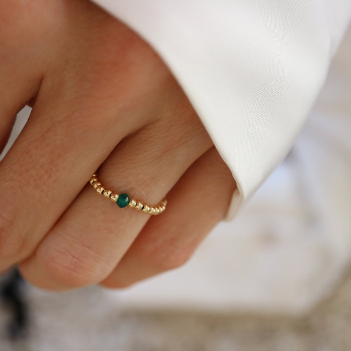 Minimalistický prstýnek se zeleným onyxem