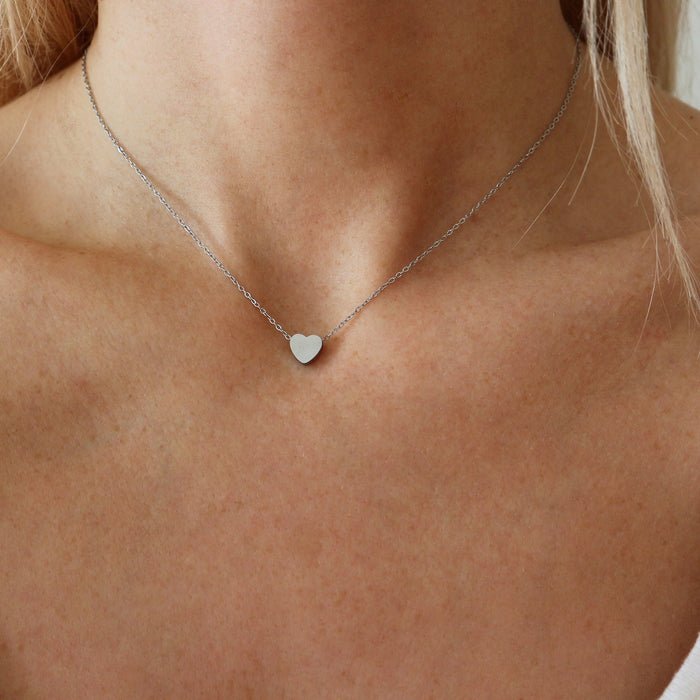 Stříbrný náhrdelník se srdíčkem