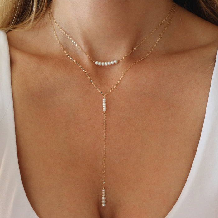 Set dvou minimalistických řetízků s perličkami