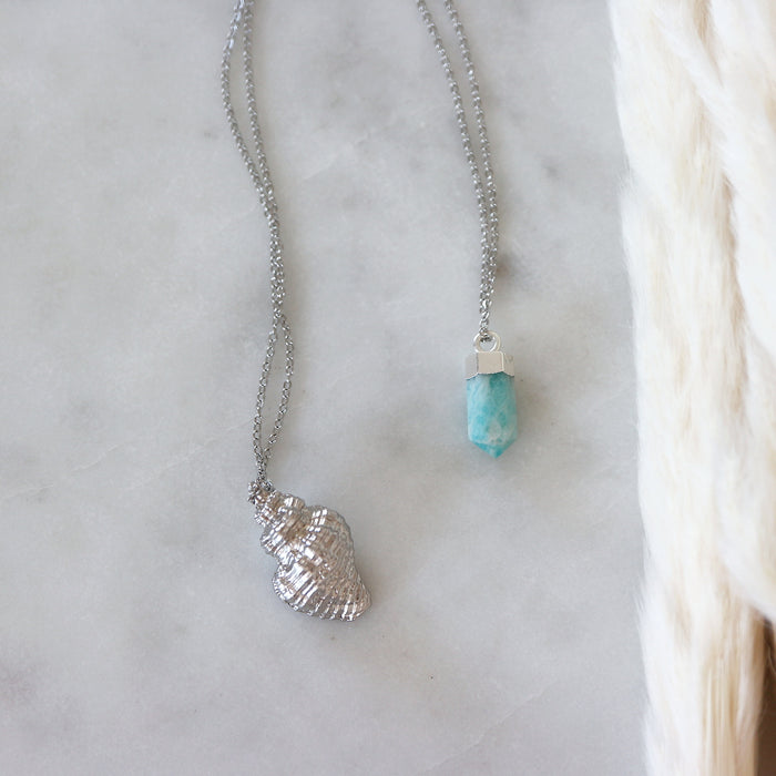 Stříbrné řetízky s amazonitem a mušlí