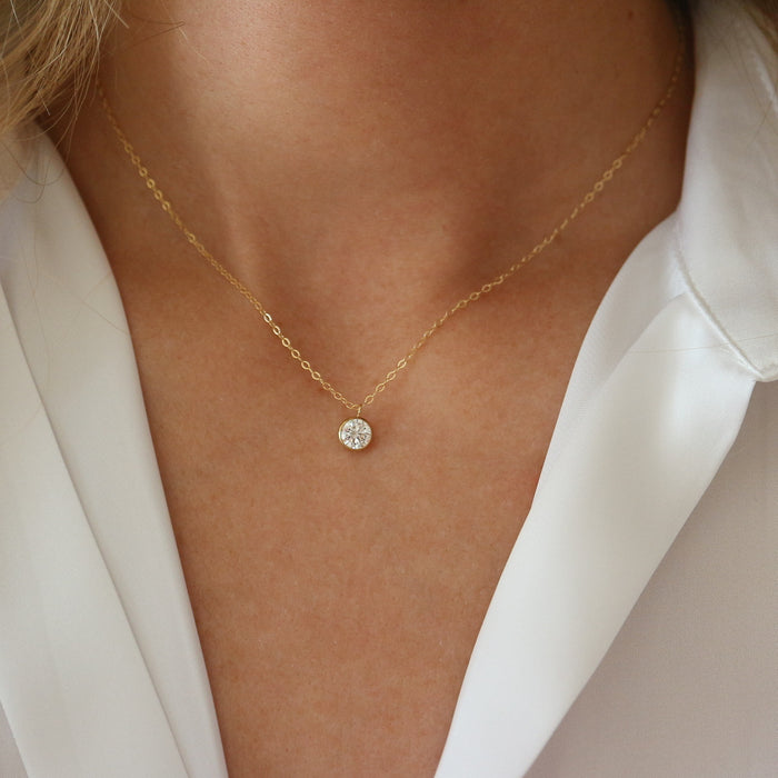 Náhrdelník se zirkonem
